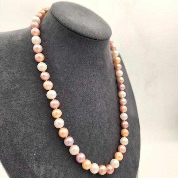 Beautiful Cultured Pearl Necklace With Heavy Sterling Silver Clasp Heirloom Gift - Picture 4 of 11